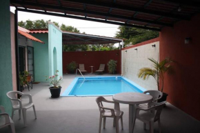 Casa llena de vida con alberca